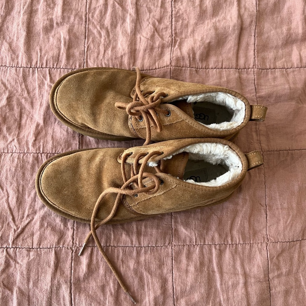 Men’s Ugg Chukkas lace up suede lambswool ankle boots size 10 EU 43